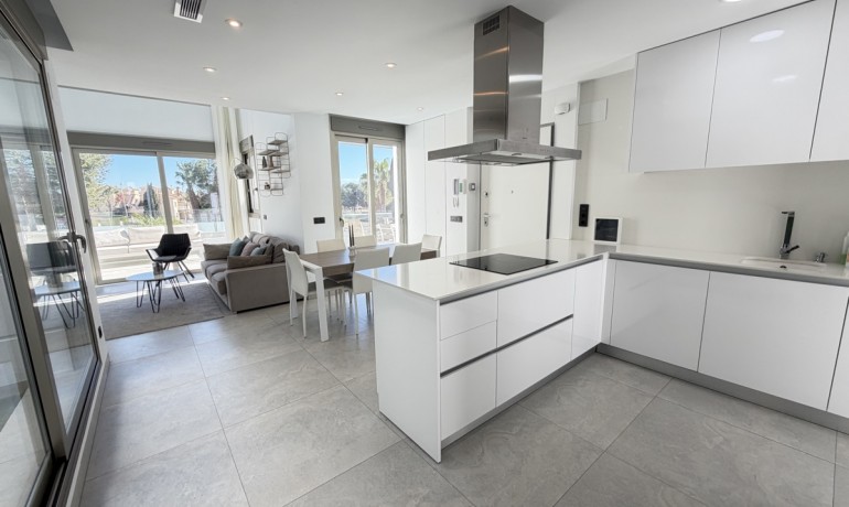 Revente - Villa -
Orihuela Costa - Villamartin
