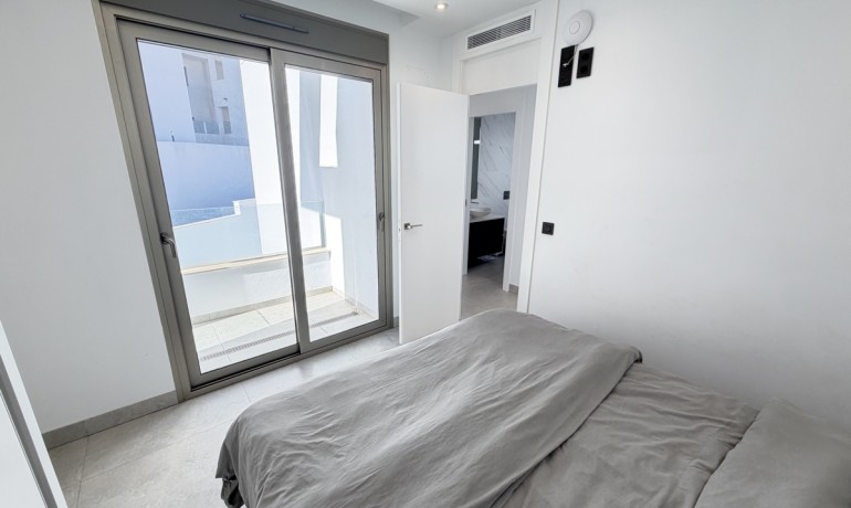 Revente - Villa -
Orihuela Costa - Villamartin