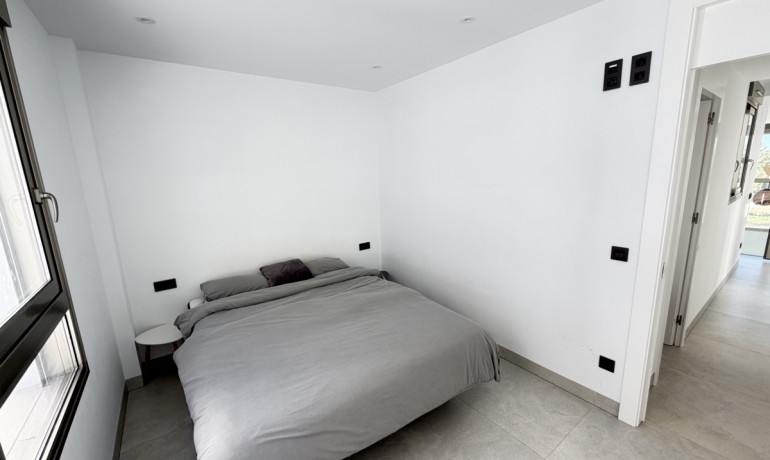 Revente - Villa -
Orihuela Costa - Villamartin
