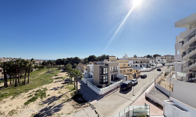 Revente - Villa -
Orihuela Costa - Villamartin