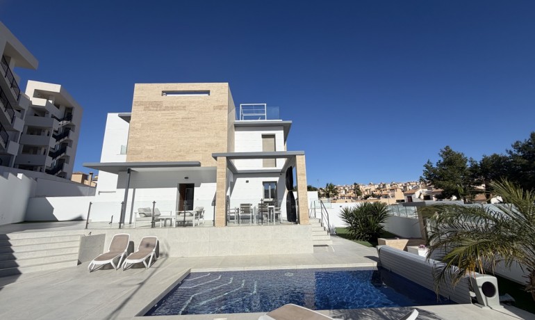 Revente - Villa -
Orihuela Costa - Villamartin
