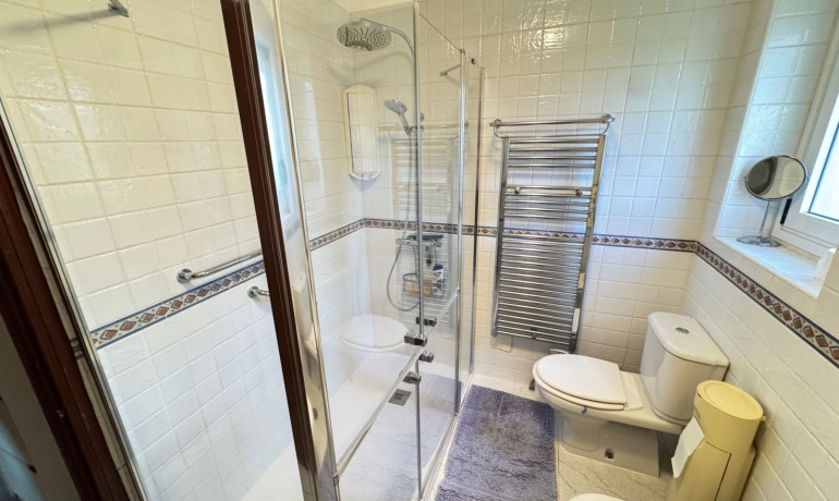 Revente - Villa -
Orihuela Costa - Cabo Roig