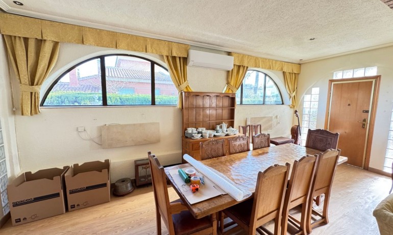 Revente - Villa -
Orihuela Costa - Cabo Roig