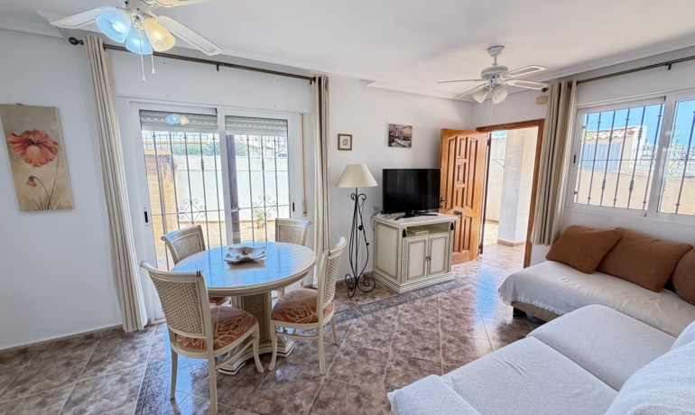 Revente - Appartement / Flat -
Orihuela Costa - La Zenia