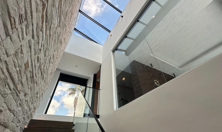 Herverkoop - Villa -
Orihuela Costa - Villamartin