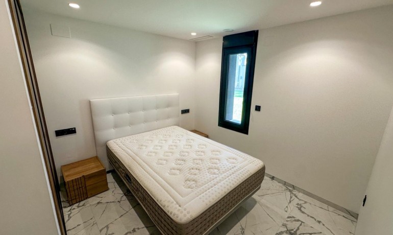 Herverkoop - Villa -
Orihuela Costa - Villamartin