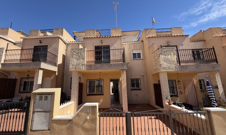 Revente - Maison -
Orihuela Costa - Los Altos