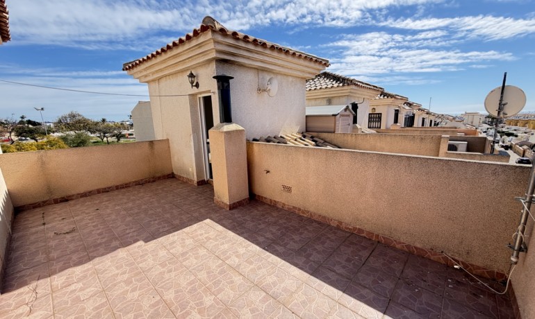 Revente - Maison -
Orihuela Costa - Los Altos