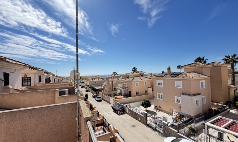 Revente - Maison -
Orihuela Costa - Los Altos
