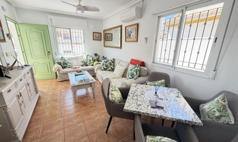 Revente - Appartement / Flat -
Orihuela Costa - La Zenia