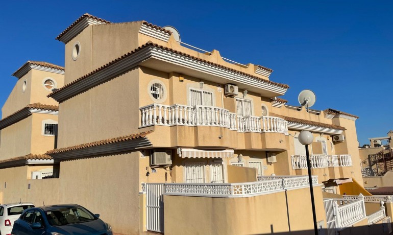 Revente - Maison -
Orihuela Costa - Villamartin