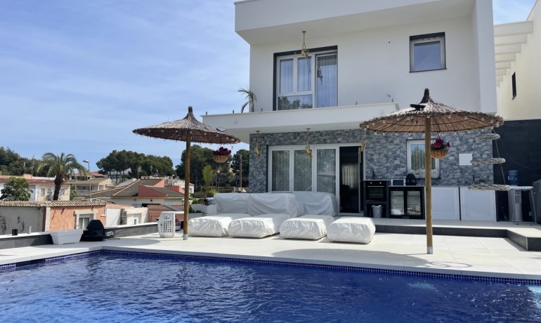 Revente - Villa -
Torrevieja - Los Balcones
