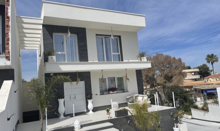 Revente - Villa -
Torrevieja - Los Balcones