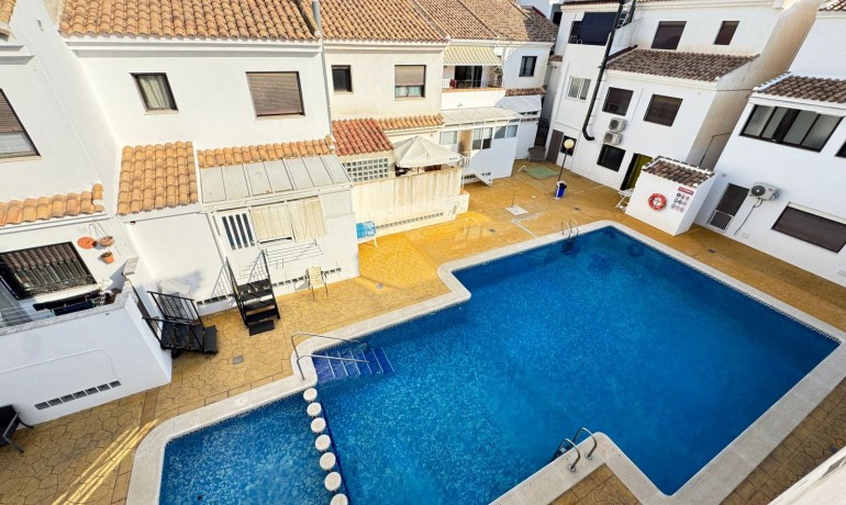 Revente - Maison -
San Miguel de Salinas - San Miguel - Town