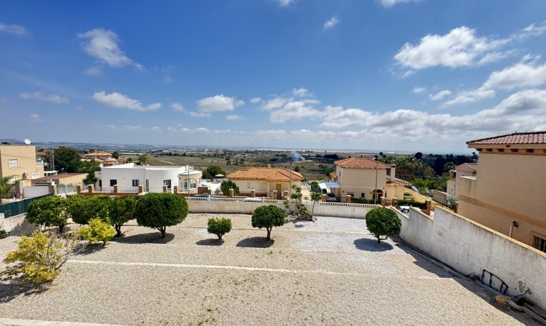Revente - Villa -
San Miguel de Salinas - Las Comunicaciones