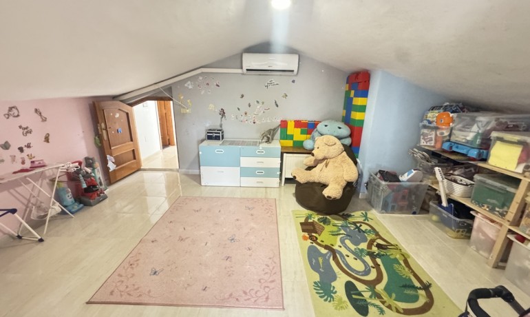 Revente - Villa -
San Miguel de Salinas - Las Comunicaciones