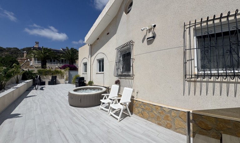 Revente - Villa -
San Miguel de Salinas - Las Comunicaciones