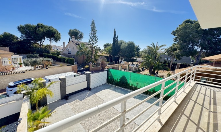 Revente - Villa -
Torrevieja - Los Balcones