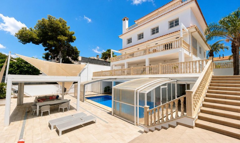 Herverkoop - Villa -
Dehesa de campoamor - Campoamor