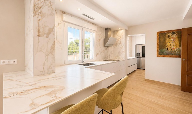 Herverkoop - Villa -
Dehesa de campoamor - Campoamor