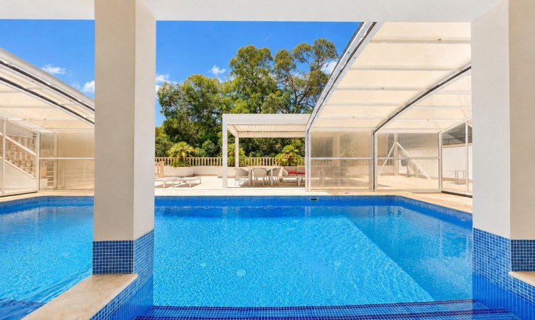 Herverkoop - Villa -
Dehesa de campoamor - Campoamor