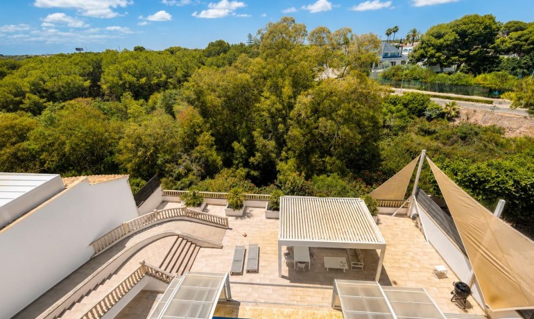 Herverkoop - Villa -
Dehesa de campoamor - Campoamor
