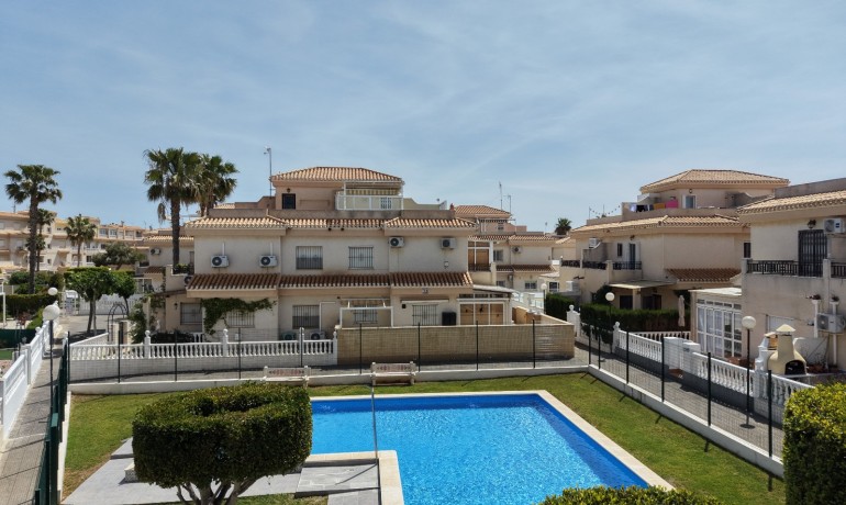 Sale - House -
Orihuela Costa - Playa Flamenca