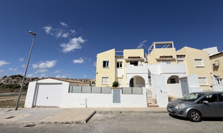 Sale - Apartment / Flat -
Orihuela Costa - Villamartin