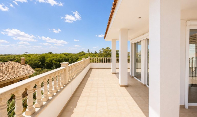 Sale - Villa -
Dehesa de campoamor - Campoamor