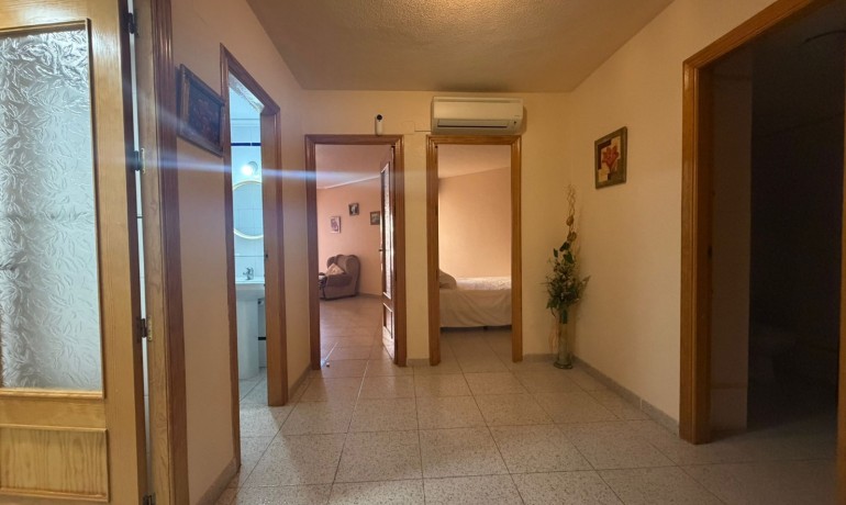 Sale - Apartment / Flat -
Torrevieja Centro - Torrevieja