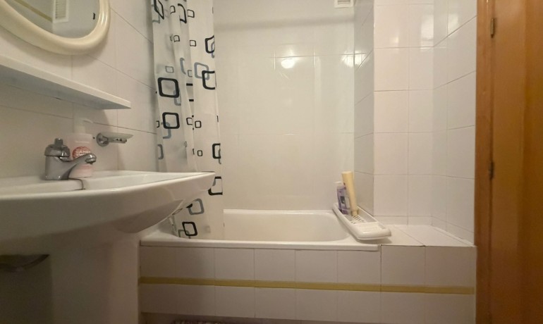 Sale - Apartment / Flat -
Torrevieja Centro - Torrevieja