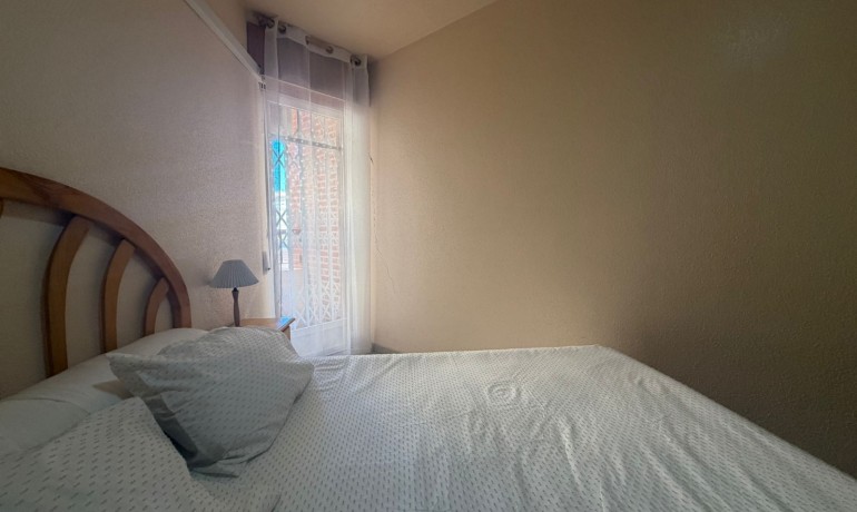 Sale - Apartment / Flat -
Torrevieja Centro - Torrevieja