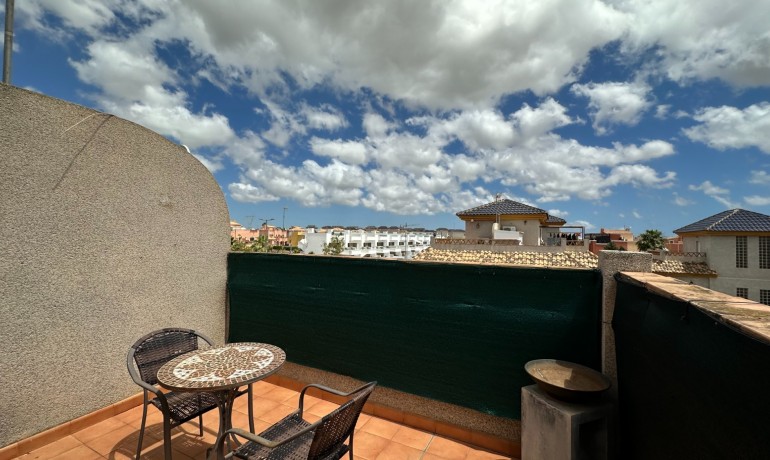 Sale - Villa -
Los Montesinos - La Herrada