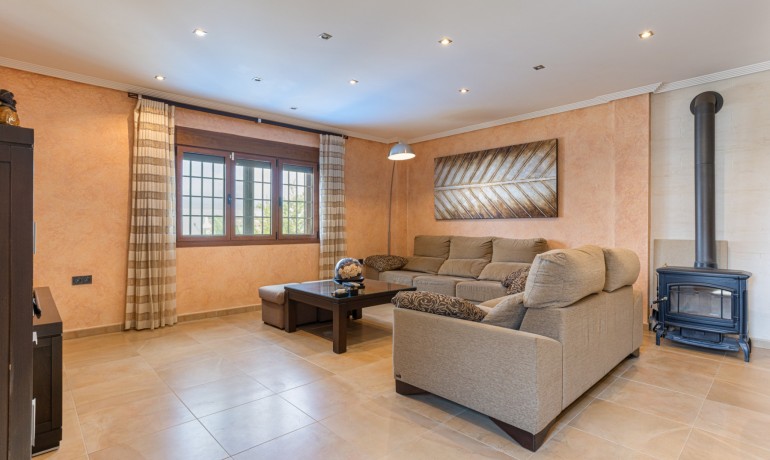 Sale - Villa -
Los Montesinos - La Herrada