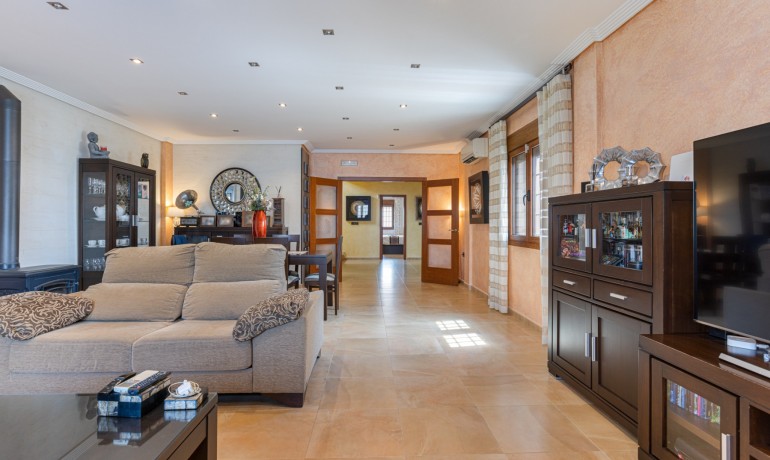 Sale - Villa -
Los Montesinos - La Herrada