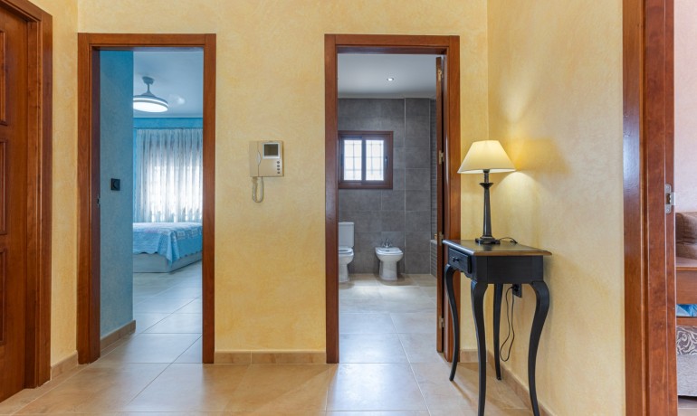 Sale - Villa -
Los Montesinos - La Herrada