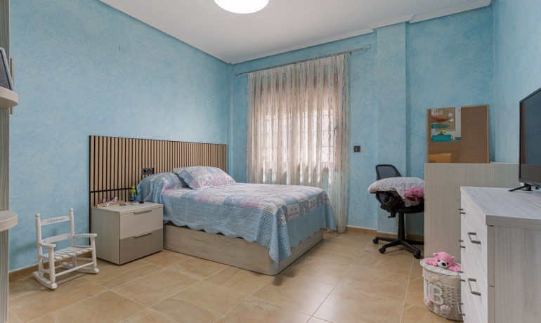 Sale - Villa -
Los Montesinos - La Herrada