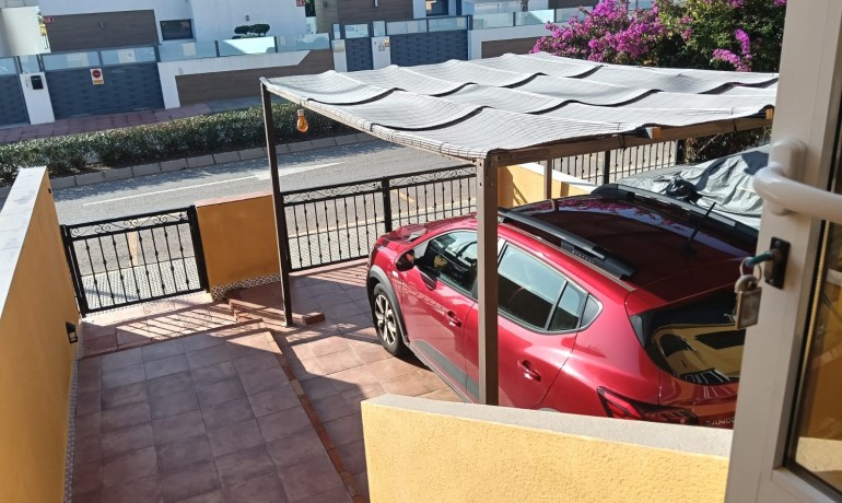 Sale - Apartment / Flat -
Los Montesinos - La Herrada