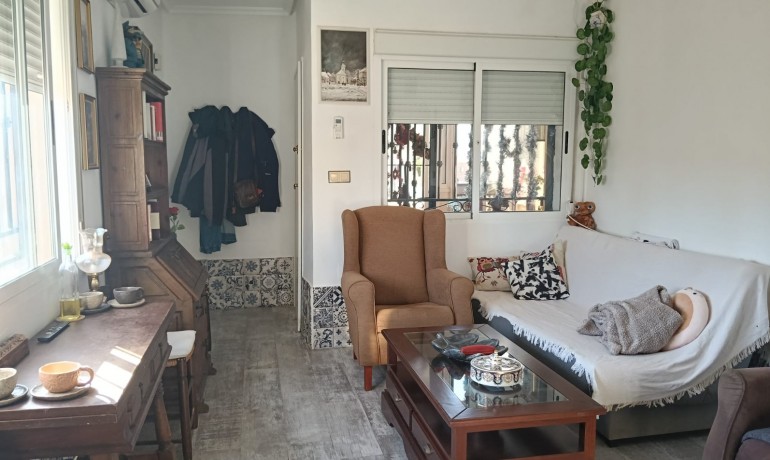 Sale - Apartment / Flat -
Los Montesinos - La Herrada