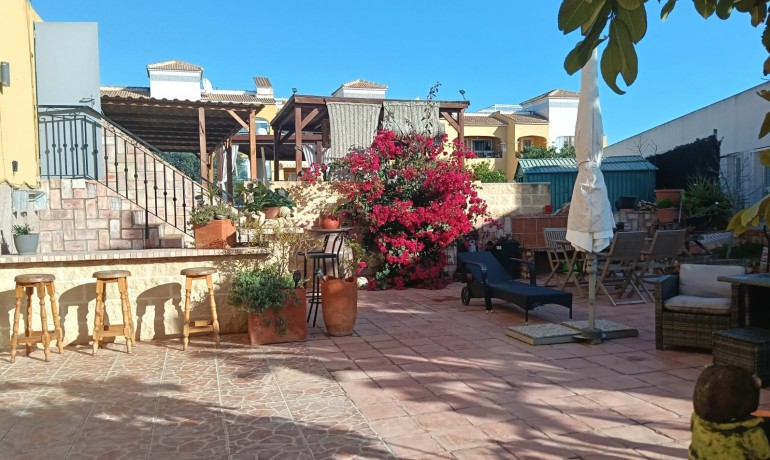 Sale - Apartment / Flat -
Los Montesinos - La Herrada