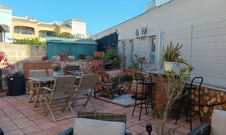 Sale - Apartment / Flat -
Los Montesinos - La Herrada