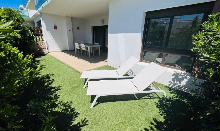 Sale - Apartment / Flat -
Los Montesinos - Entre Naranjos / Vistabella Golf