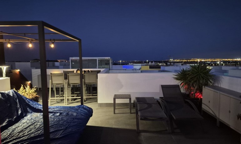 Sale - Villa -
Los Montesinos - La Herrada