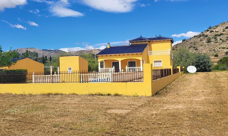 Sale - Finca / Country Property -
La Romana - La Romana - Country
