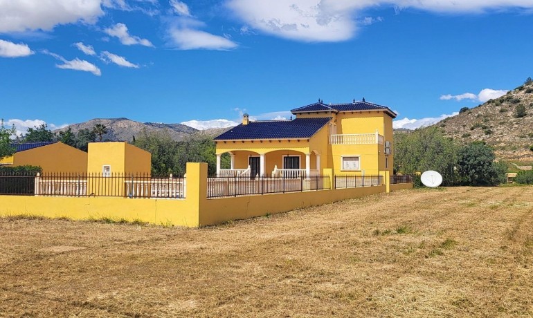 Sale - Finca / Country Property -
La Romana - La Romana - Country
