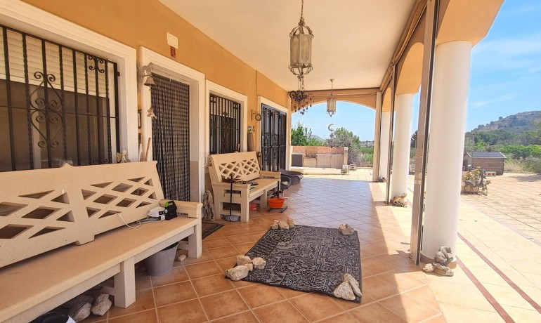 Sale - Finca / Country Property -
Hondon - Hondon de Las Nieves
