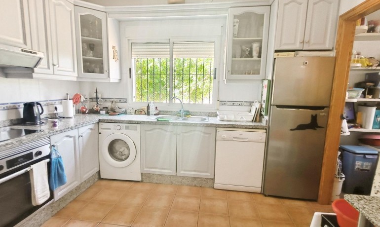 Sale - Finca / Country Property -
Hondon - Hondon de Las Nieves