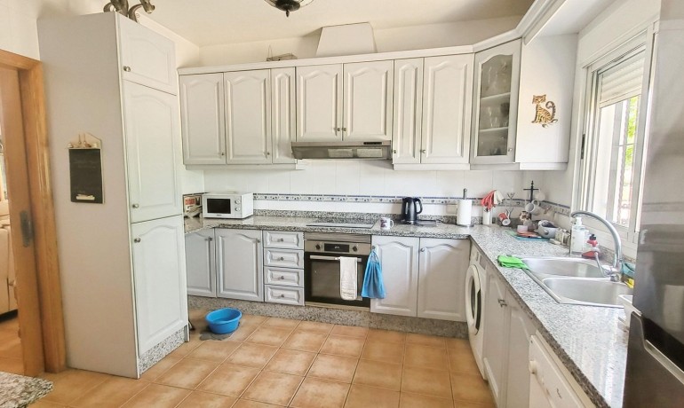 Sale - Finca / Country Property -
Hondon - Hondon de Las Nieves