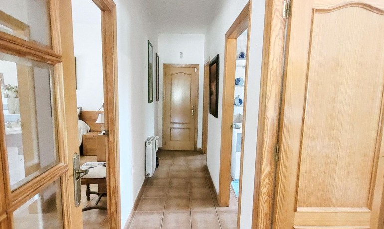 Sale - Finca / Country Property -
Hondon - Hondon de Las Nieves
