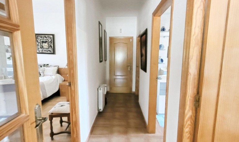 Sale - Finca / Country Property -
Hondon - Hondon de Las Nieves